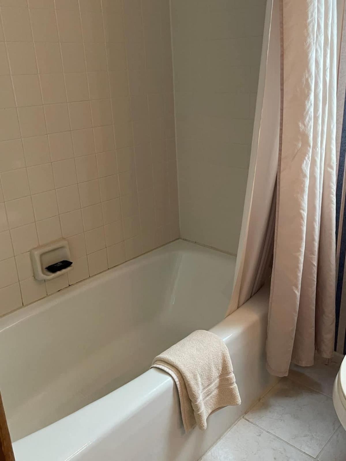 Top Floor Luxury, Sauna, Private Pool, Lake Bellaire Beach, 5 Beds, 4 Full Bath Exterior foto
